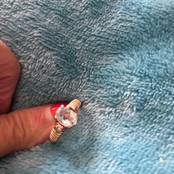 Macy’s fine jewelry Jewelry - Aquamarine stone 2 carats Diamond chips on either side 14 karat gold
